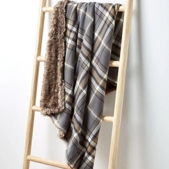 Martha Stewart Collection Plaid Flannel Reverse to Faux Fur Throw, Gray - Picture 1 of 5